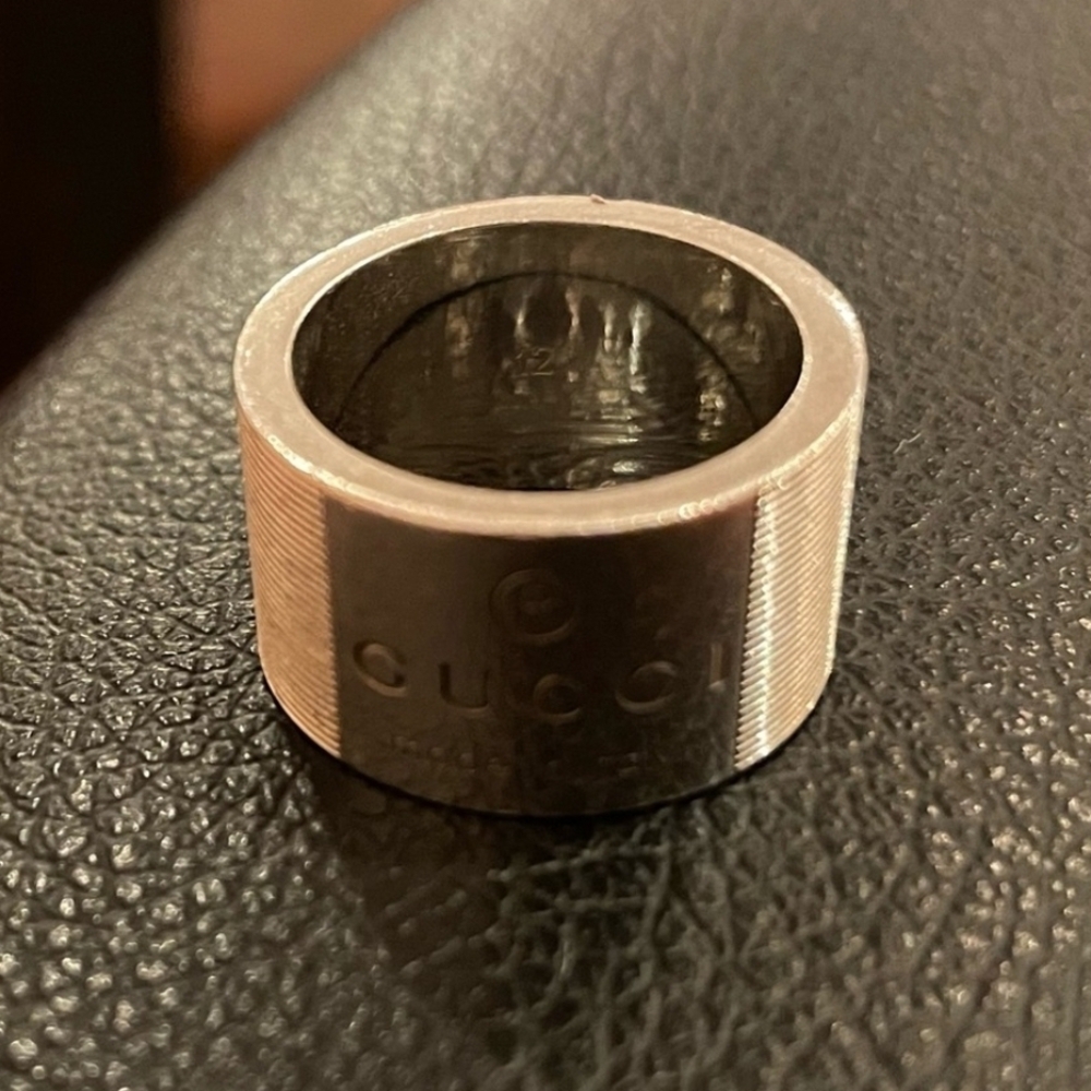 Gucci TRADEMARK RING sliver size 5.5